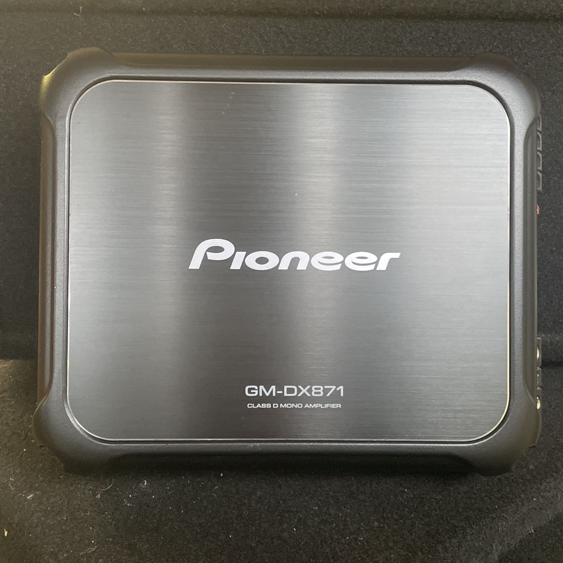 Pioneer amp - Class d mono