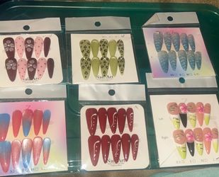 Press on nails