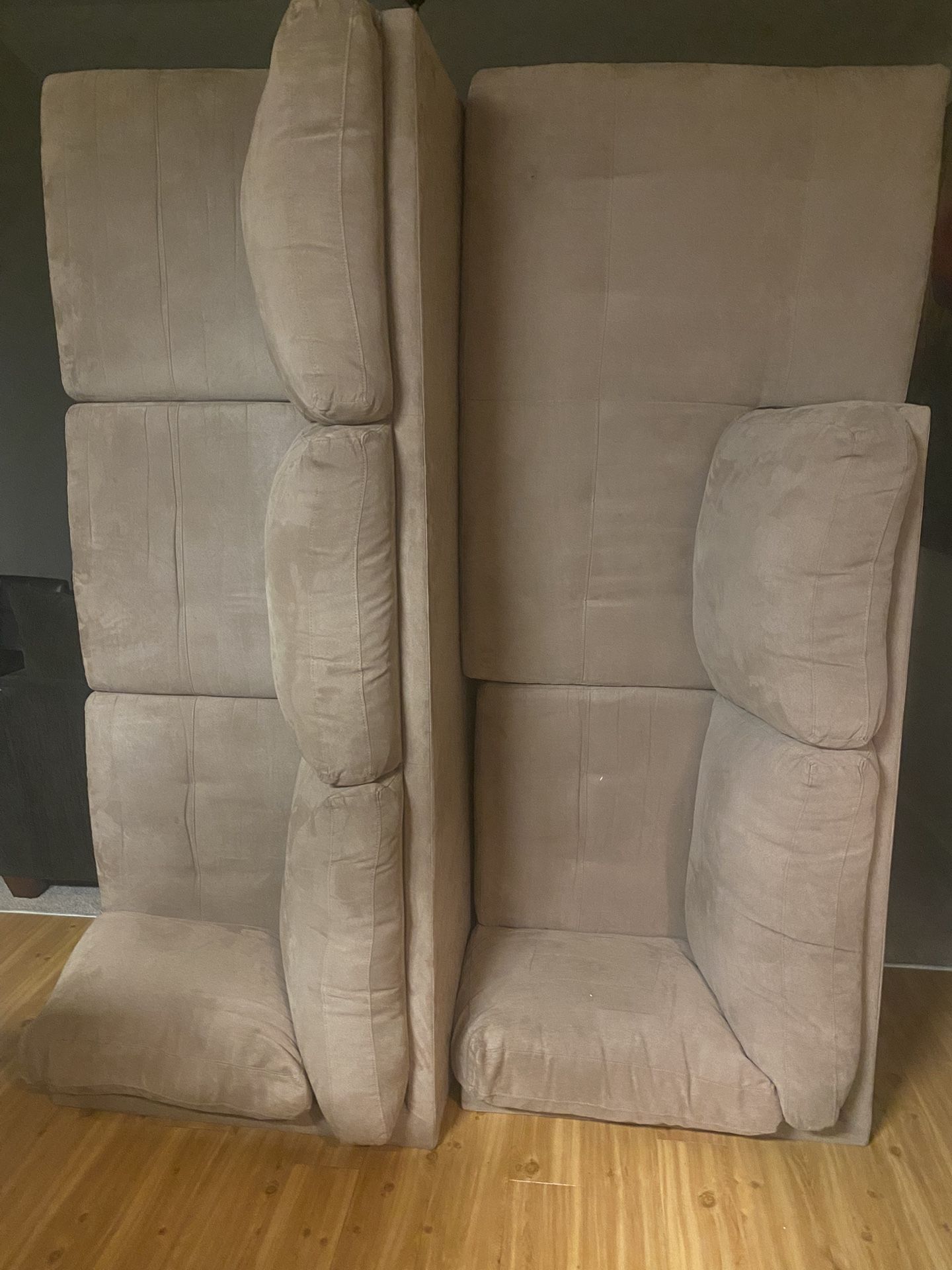 Sectional ( Like new ) Excellent Condition