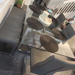 Modern Dining Room Table - City Furniture 