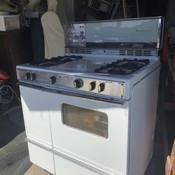 Vintage 1960 Kenmore Gas Stove