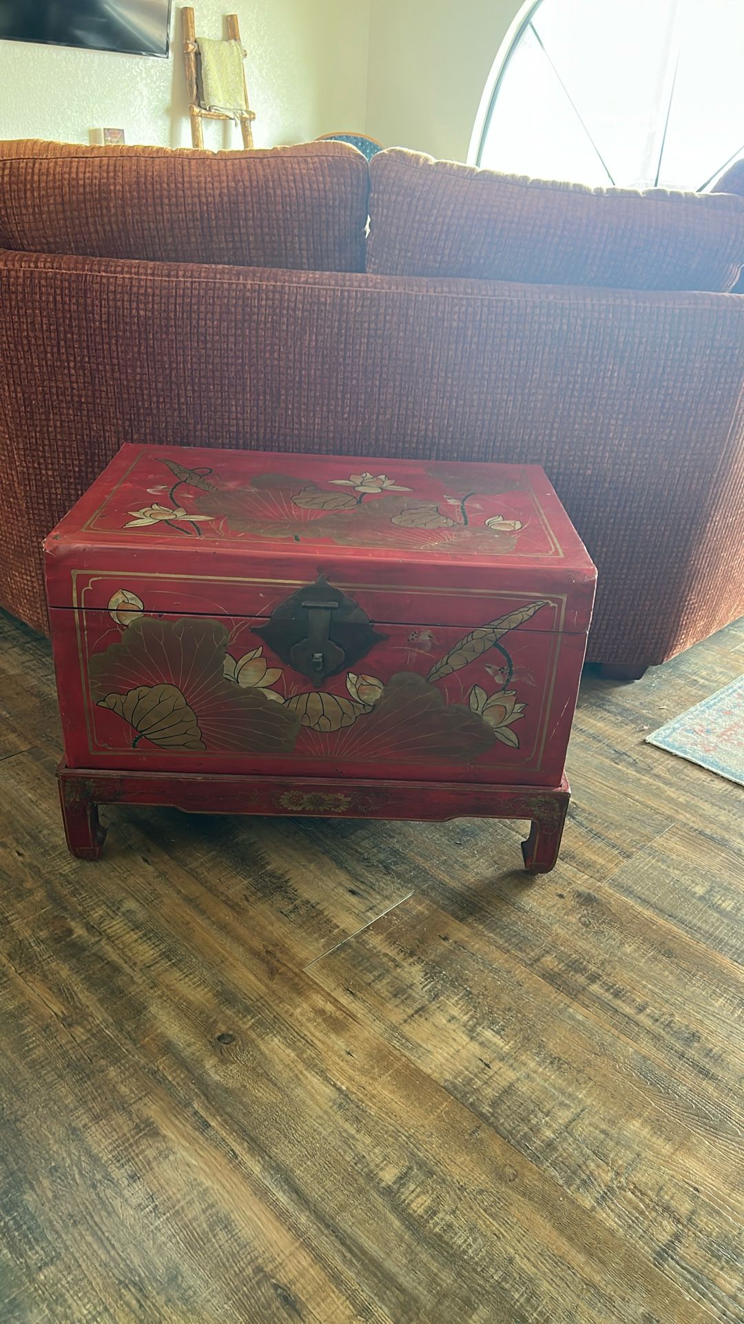Antique Trunk Decoration Storage