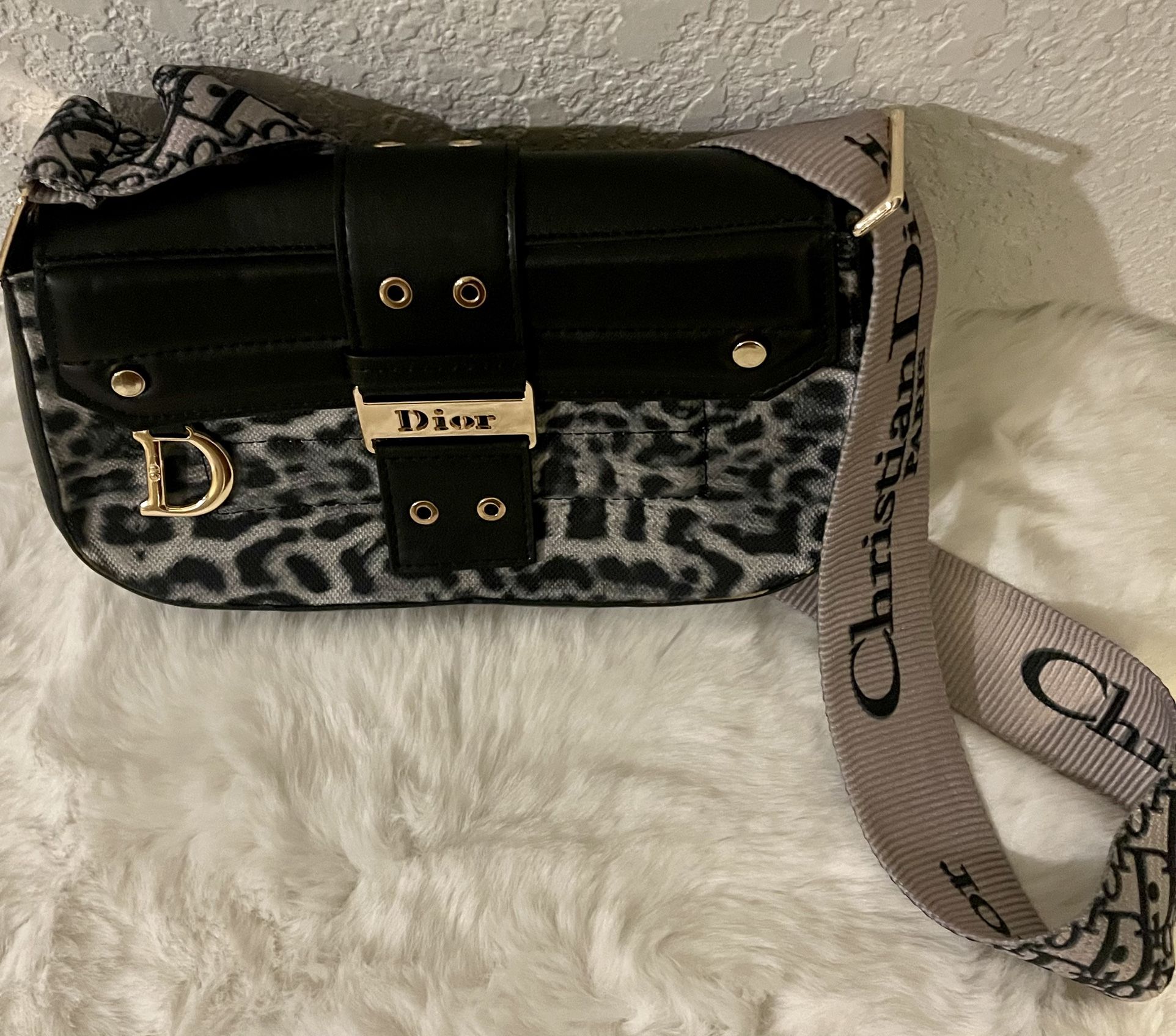 Andbags: Christian Dior, Louis Vuitton,gucci $80 $60 $50