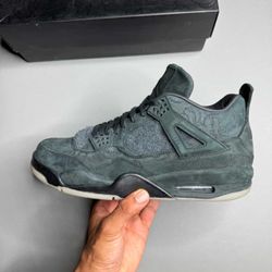 Kaws 4 Size 13 