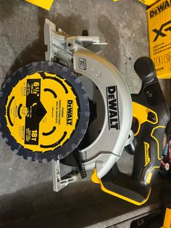 DEWALT | Shop the Set 20-volt Max 6-1/2-in Brushless Cordless Circular saw
