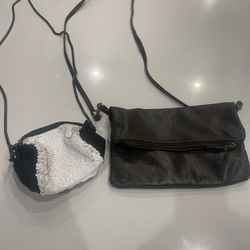 Set Of 2 Women’s Crossbody Purses Great Condition