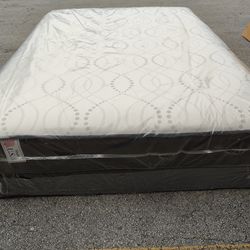 NEW MATTRESS FULL SIZE PLUSH WITH BOX SPRING