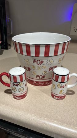 Ceramic Popcorn Bowl & 2 Shakers