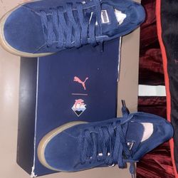 Pumas Size 10