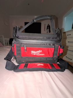 Milwaukee 15in tool bag