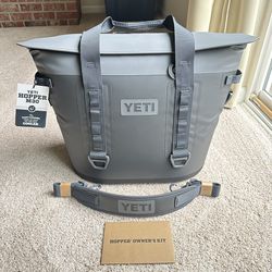 New YETI Hopper M30 Cooler - Charcoal Gray