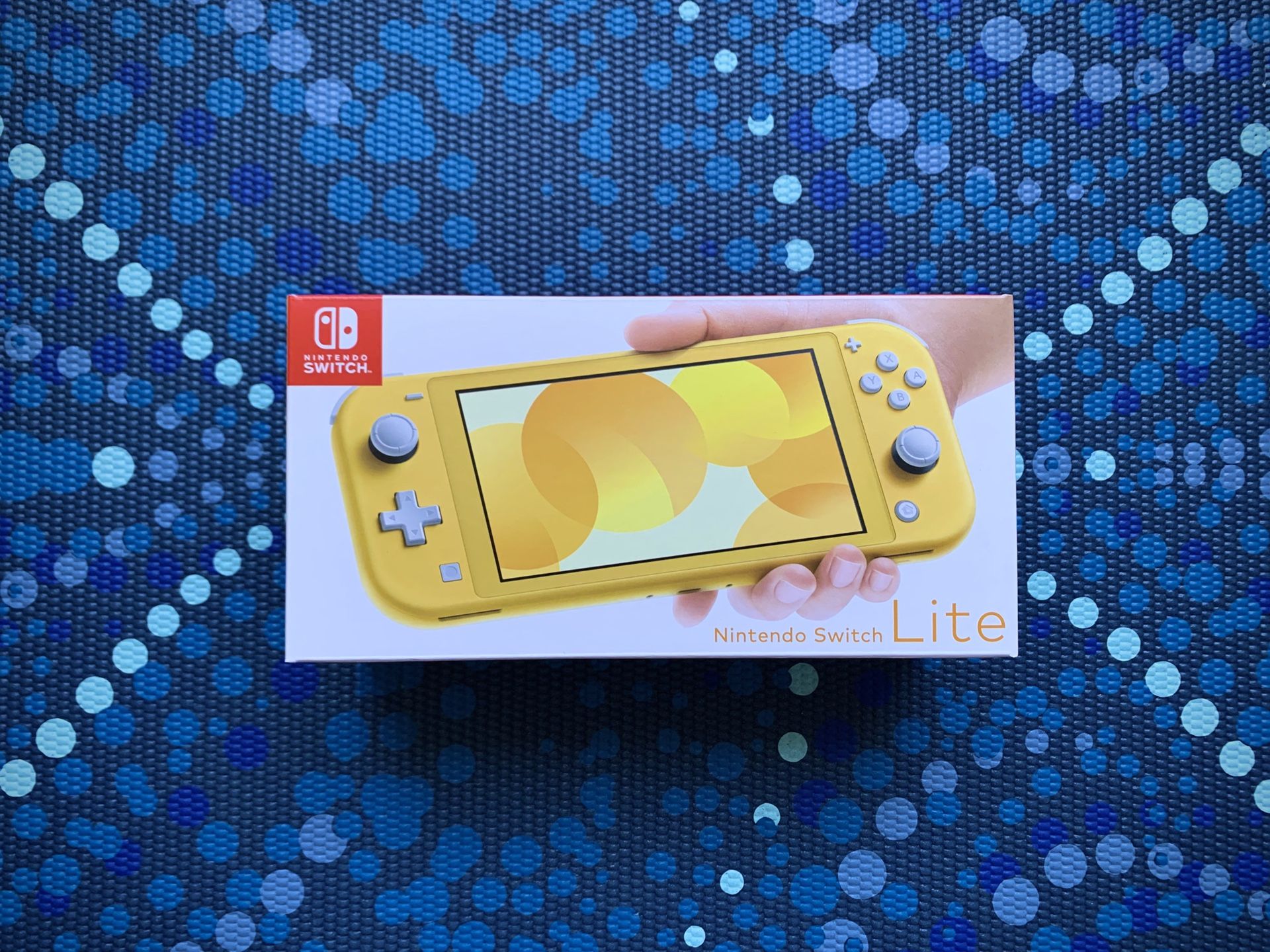 Brand New Sealed Nintendo Switch Lite (Yellow)