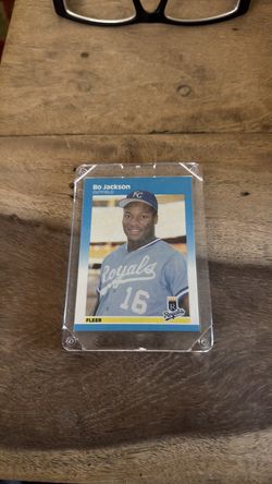 Raw Bo Jackson Rookie Fleer # 369