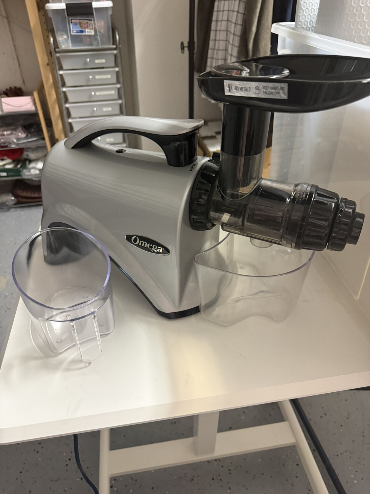 OMEGA Professional Masticating Juicer with ALL Parts Like New