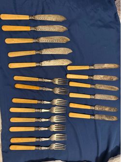 Vintage Sheffield fish knives and set