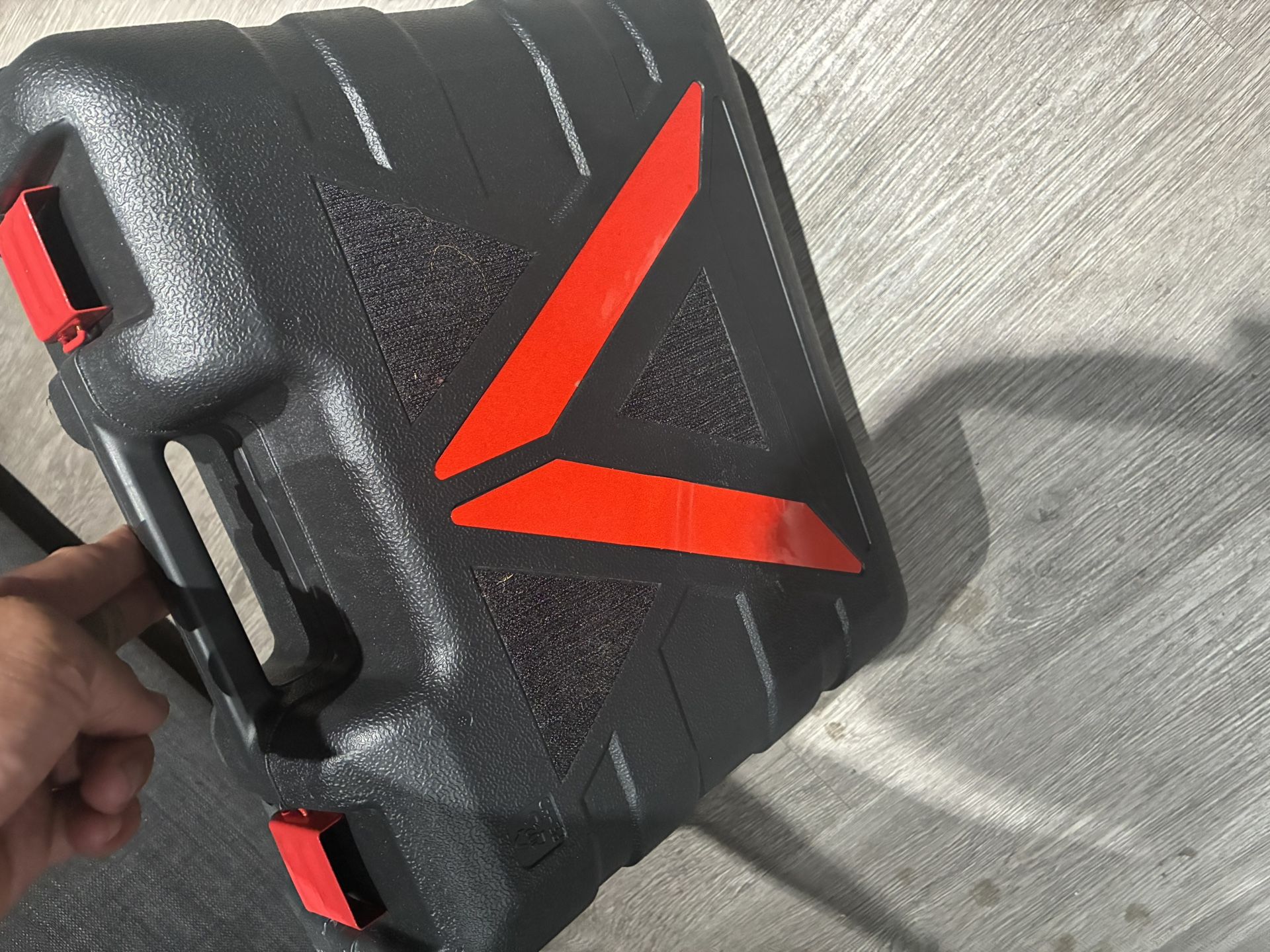 Electric Car Jack, Tire Removal Gun, & Air For Tire Machine.
