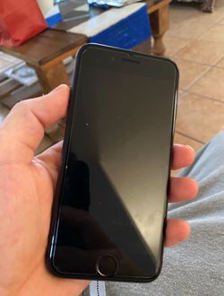 iPhone 8 Unlocked - Excellent Condition