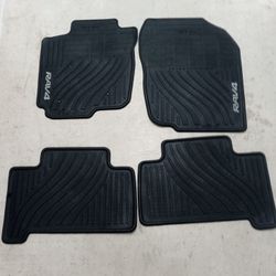 Toyota RAV4 2007 To 2014 Black Rubber Mats With Logo $50 Hialeah,Fl