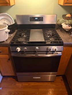 GE 5-Burner Gas Stove with Center Griddle — $200 OBO