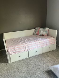 Twin daybed frame with 3 drawers white