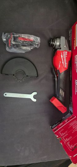 Milwaukee M18 FUEL 4-1/2" / 6" Braking Grinder with Paddle Switch (3670-20)