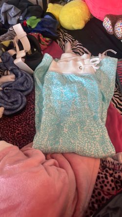Selling these 2000s pants!!!