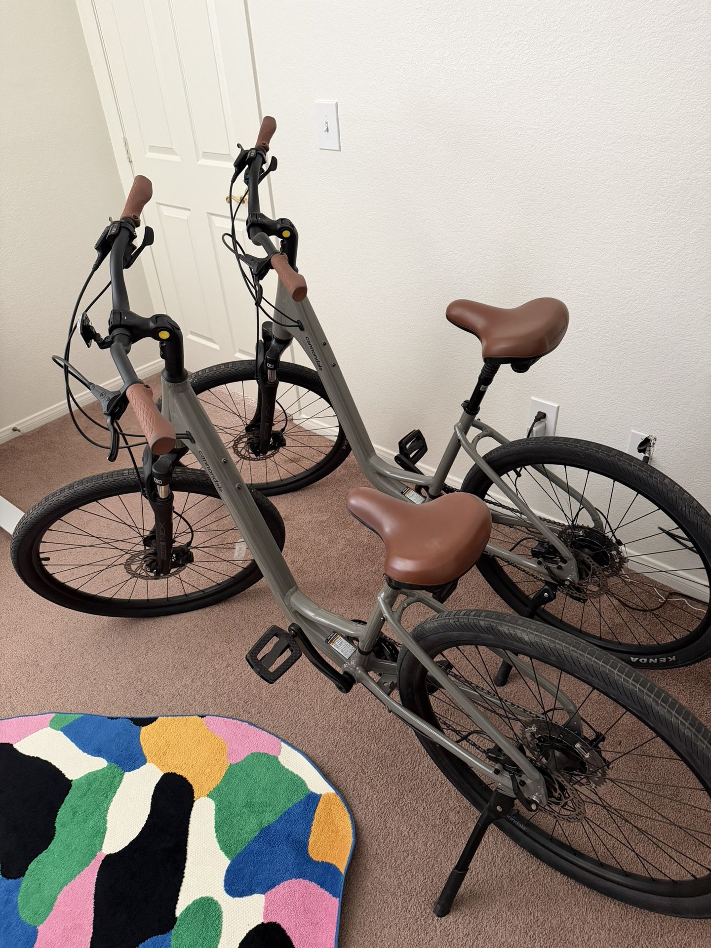 Cannondale Adventure 1 – Comfort Hybrid Bikes (2 Available)