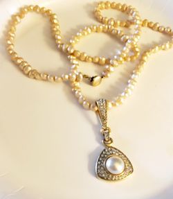 Designer Swarovski Signed Faux Pearl And Rhinestone Pendant Neckkace