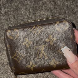 LV WALLET 