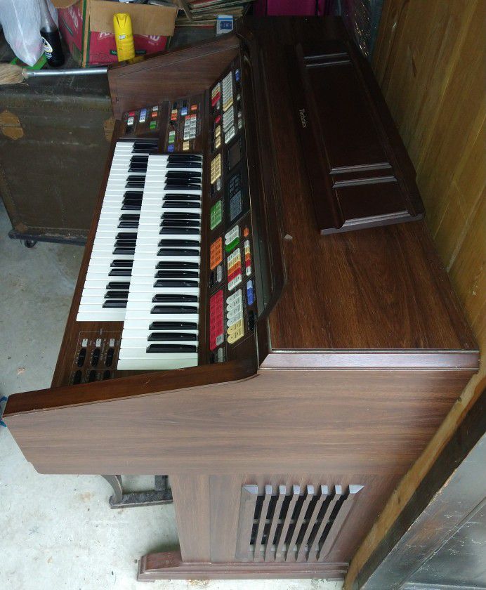 Vintage Organ for sale