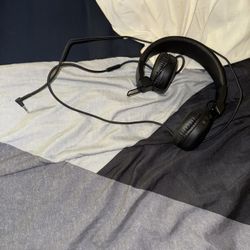 Headphones 