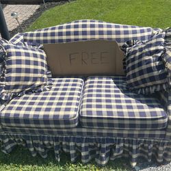 Free Love Seat