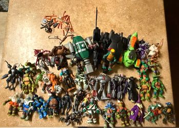 TEENAGE MUTANT NINJA TURTLES TMNT Collection Over 50 Figures LOT 2012 Lot