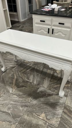 Entry or sofa table