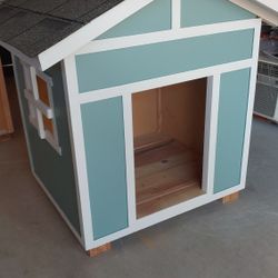 DOG HOUSE