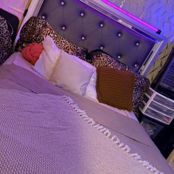 Diamond Bed Frame Full 