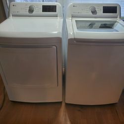 LG Washer/ Dryer (Electric 220v)
Lavadora/Secadora LG (Eléctrica 220v)