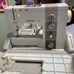 Bernina 930 Record Sewing Machine