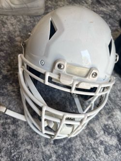 Riddell Schutt Football Helmet —Size Large—