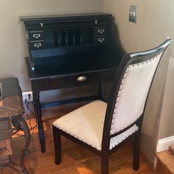 Small corner roll Down Desk W Taupe Linen Chair