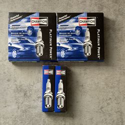 Lot of Ten (10) New Boxed Champion Platinum Power 3570 Spark Plugs