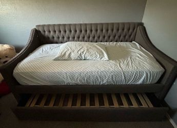 Twin Sized Bed With Pull Out Bed