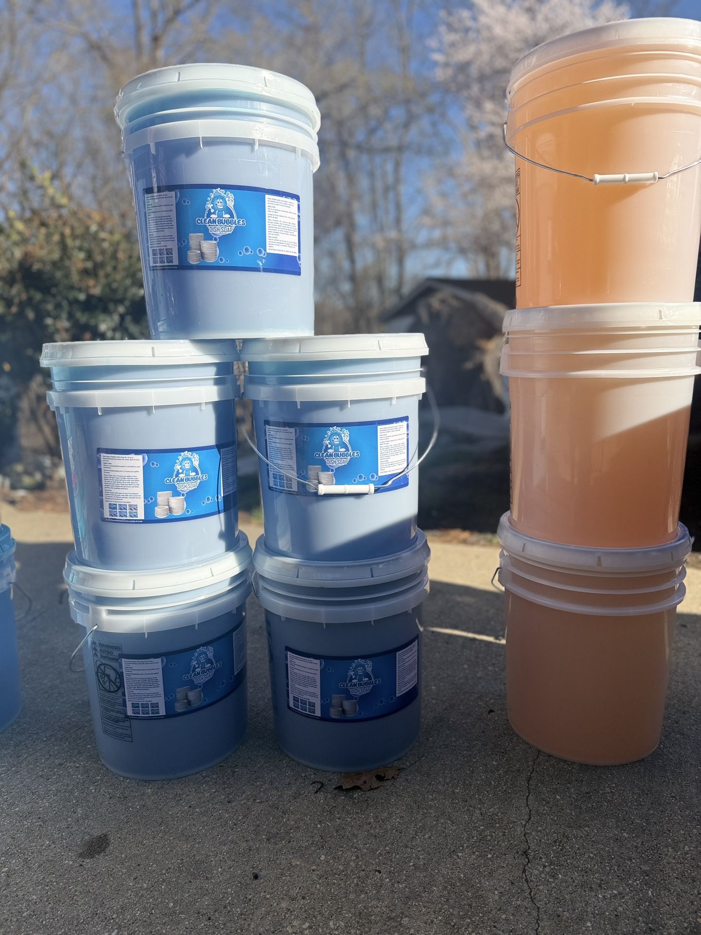 🫧 Detergent & Softener Buckets Available