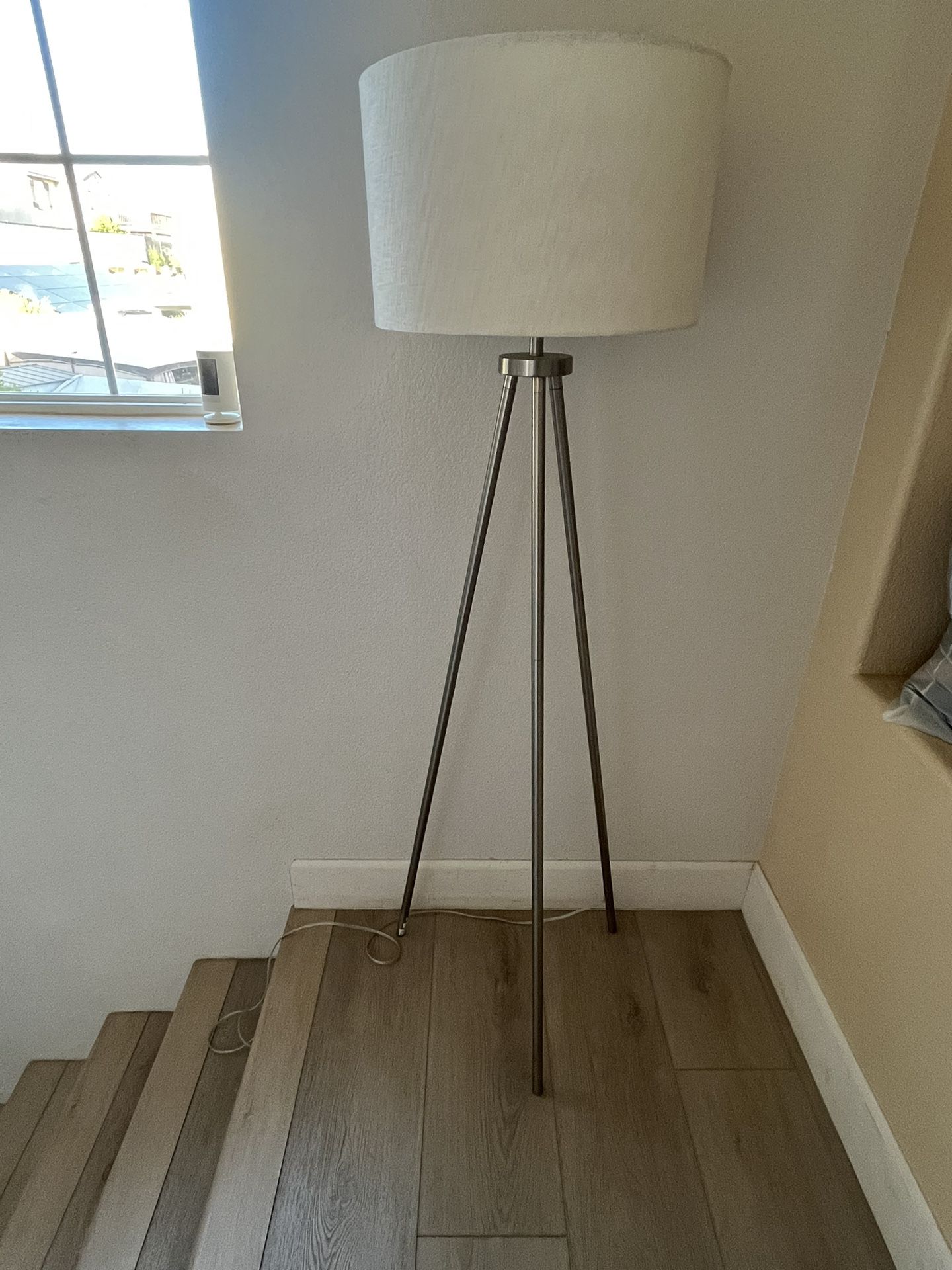Modern Tripod Lamp With White Linen Shade