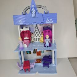 Frozen pop-up Castle w/ Dolls & Furniture 