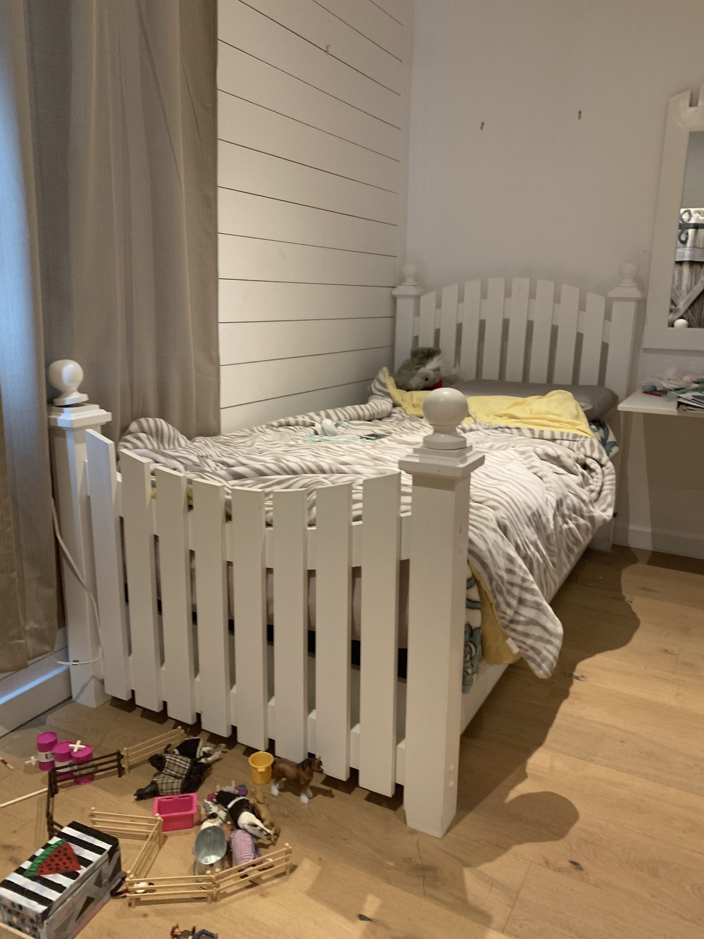 Trundle bed and mirror