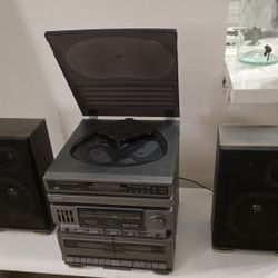 Midi Hifi system With twin cassette no control and front liading CD. Model9184M