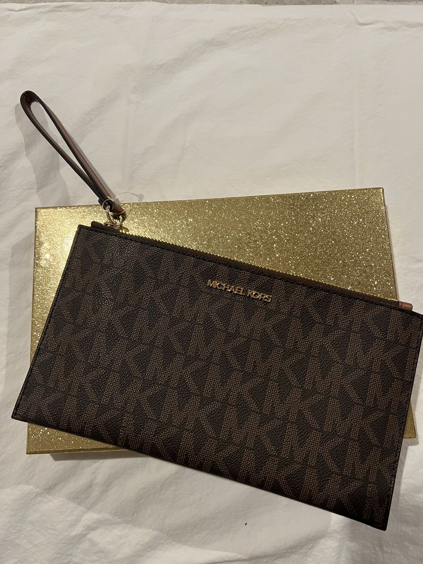 Michael Kors Wristlet 