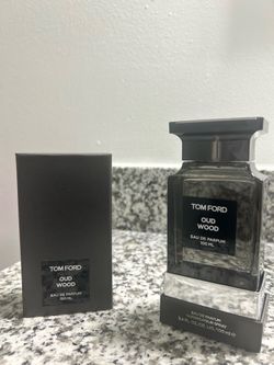 Tom Ford Oud wood perfum 100 mL