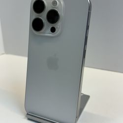 Apple iPhone 15 PRO 128gb. ( Fully Unlocked )